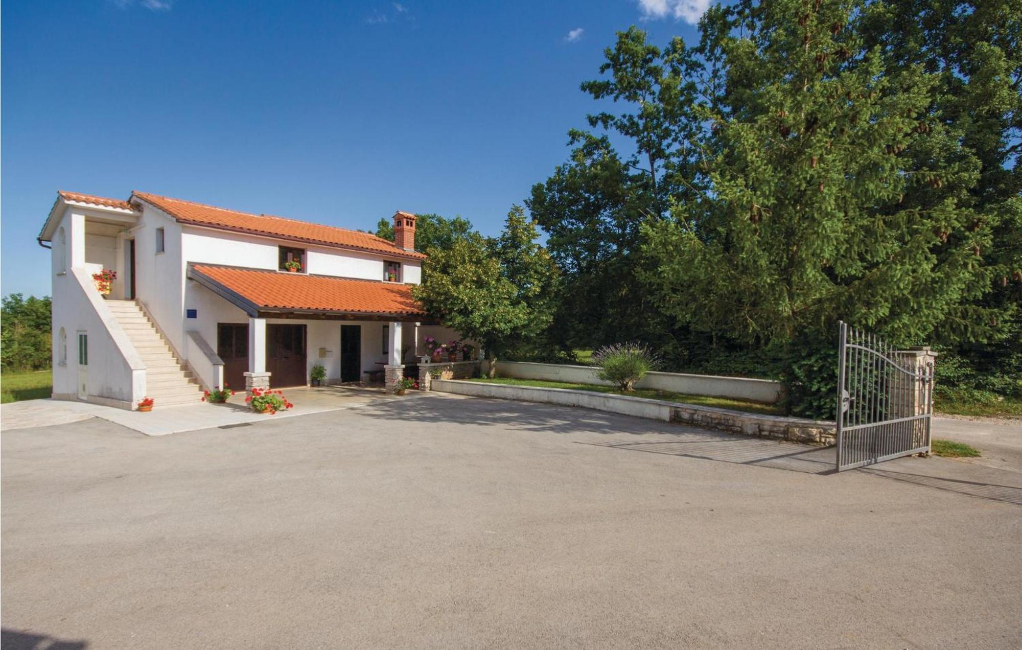 Amazing Apartment In Pazin With Wifi Katun Lindarski Luaran gambar