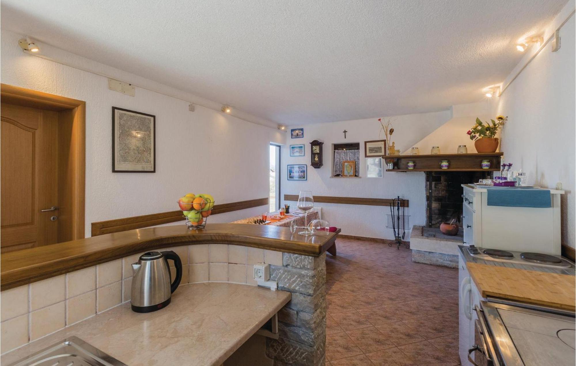 Amazing Apartment In Pazin With Wifi Katun Lindarski Luaran gambar